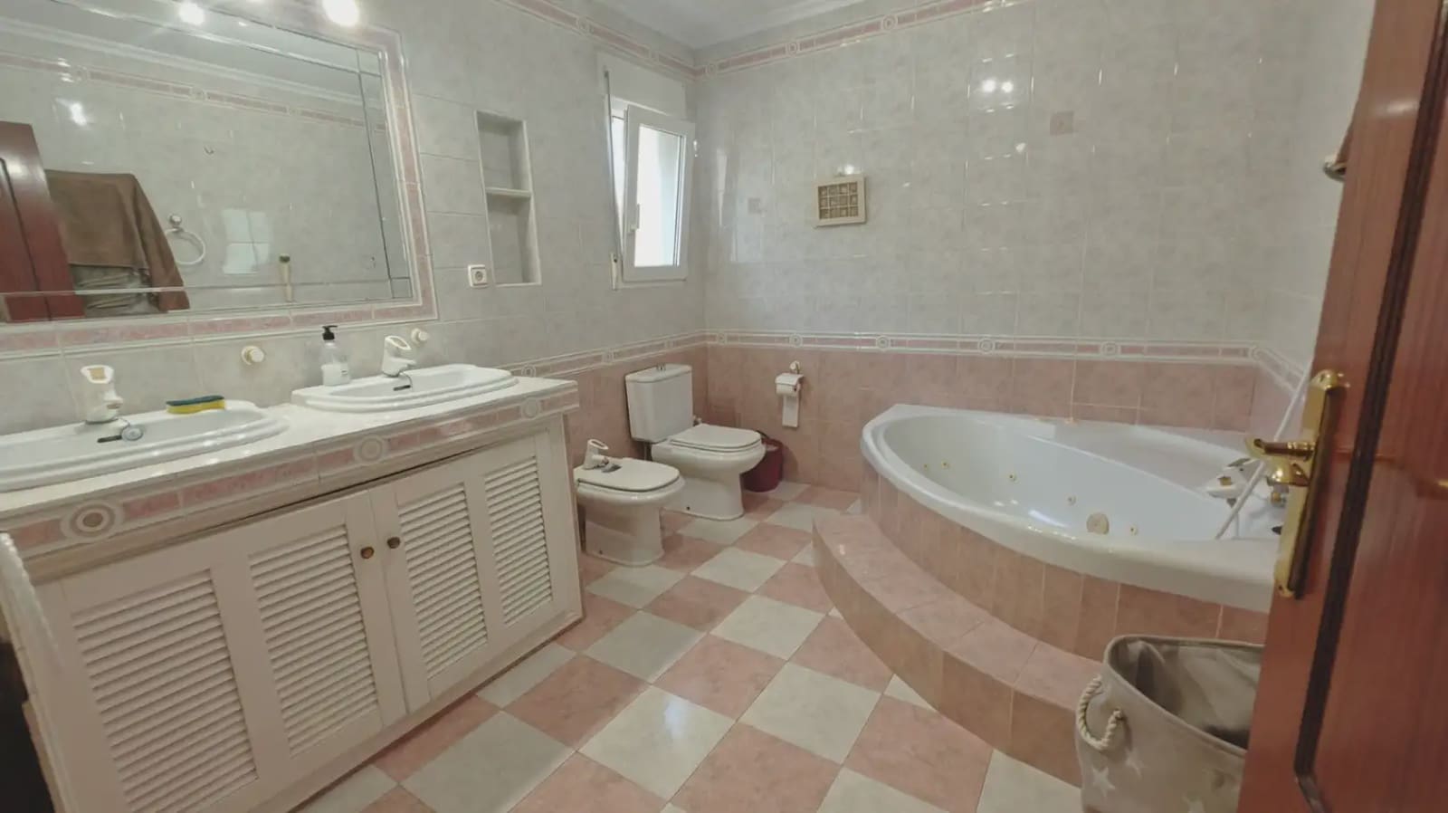 4 Zimmer Villa zu verkaufen in Denia mit Pool Garage - 590.000 € (Ref: 10086490)