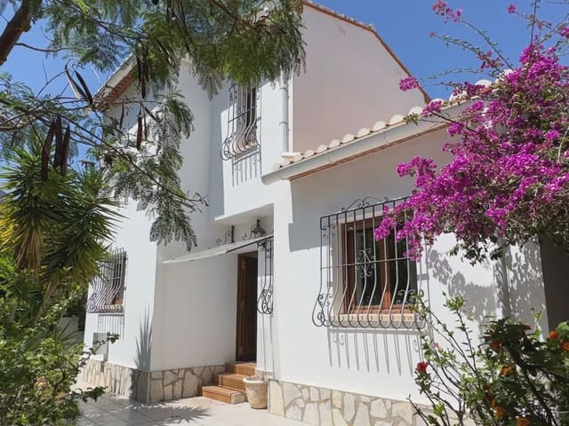 3 soverom Villa til salgs i El Montgó, Dénia med svømmebasseng garasje - € 570 000 (Ref: 10086491)