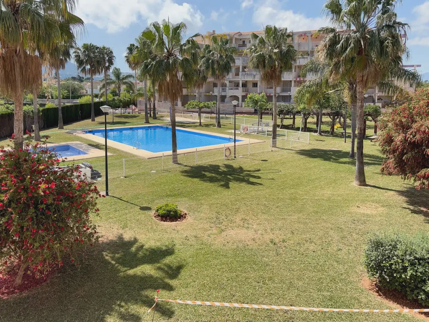 2 soveværelse Strandlejlighed til salg i Denia med swimmingpool garage - € 325.000 (Ref: 10086494)