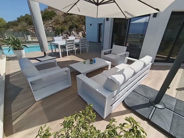 4 sypialnia Willa na sprzedaż w La Pedrera - Vessanes, Dénia z basenem garażem - 895 000 € (Ref: 10086501)
