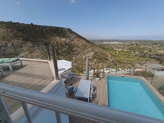 4 sypialnia Willa na sprzedaż w La Pedrera - Vessanes, Dénia z basenem garażem - 895 000 € (Ref: 10086501)