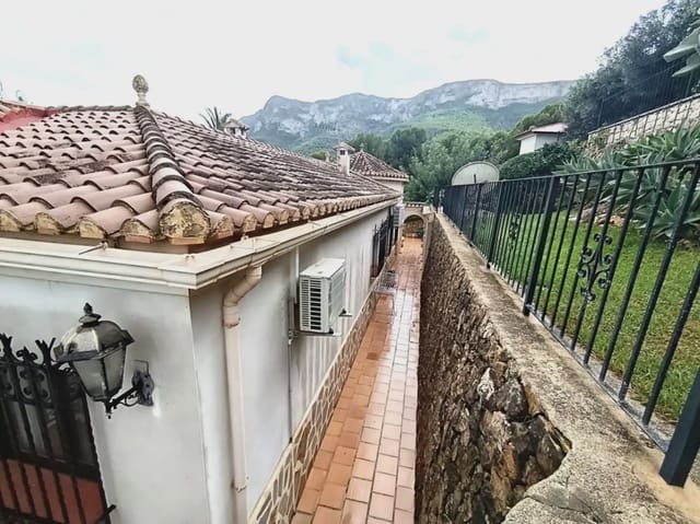 4 sypialnia Willa na sprzedaż w La Pedrera - Vessanes, Dénia z basenem garażem - 850 000 € (Ref: 10090049)