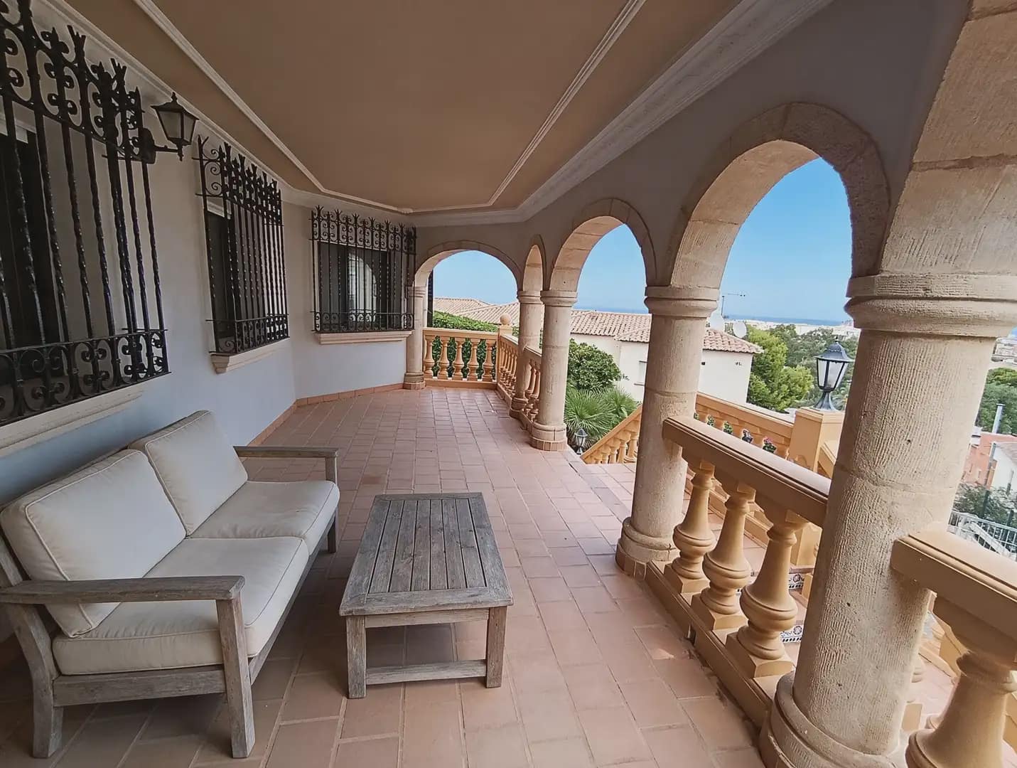 4 sypialnia Willa na sprzedaż w Denia z basenem garażem - 850 000 € (Ref: 10090049)