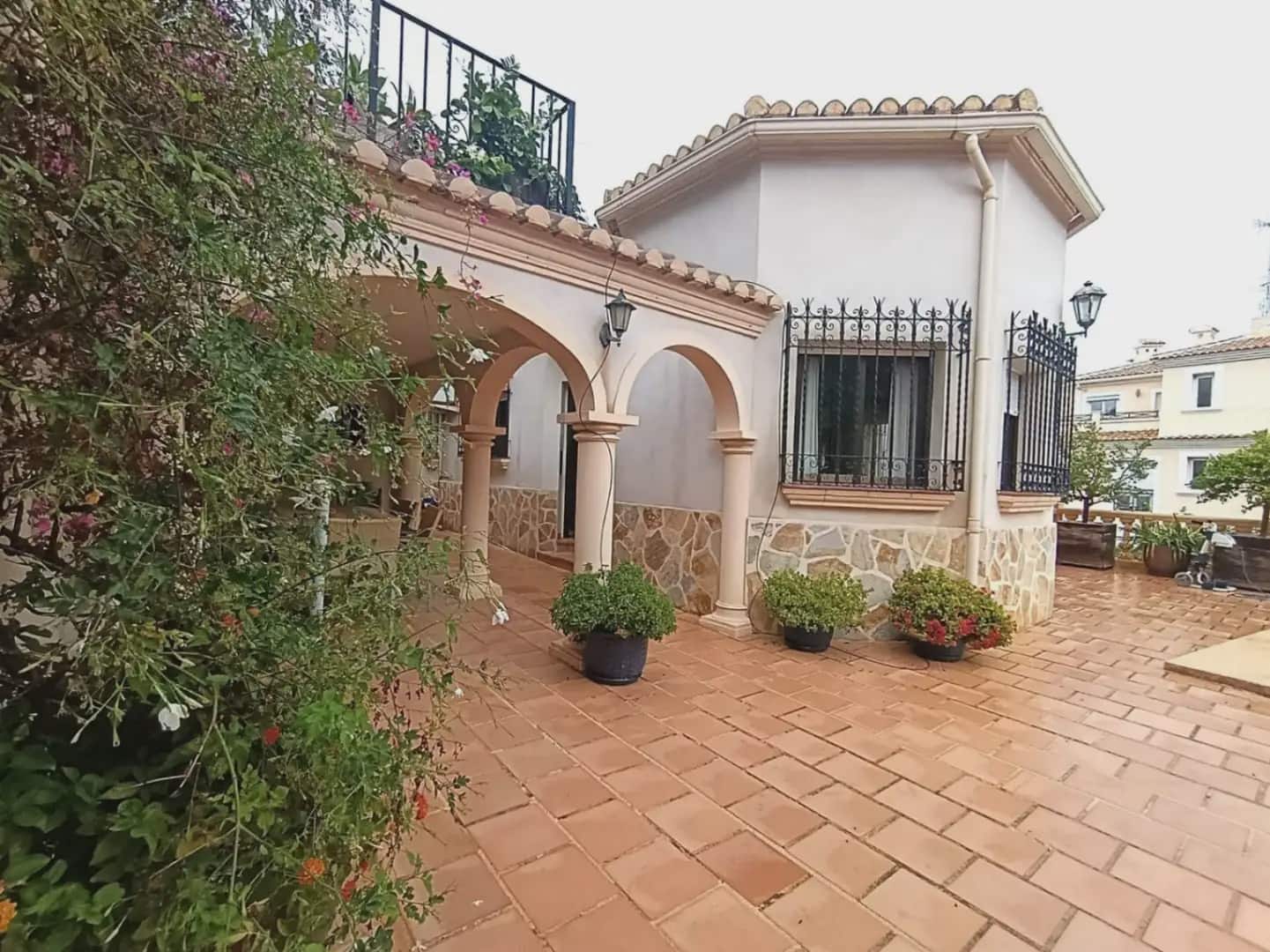 4 sypialnia Willa na sprzedaż w Denia z basenem garażem - 850 000 € (Ref: 10090049)