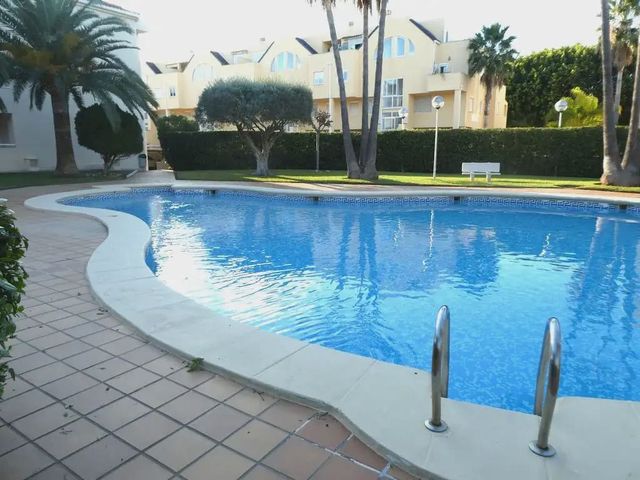 2 makuuhuone Kattohuoneisto myytävänä paikassa Les Bassetes - El Marjal, Dénia mukana uima-altaan 
autotalli - 415 000 € (Ref: 10113429)