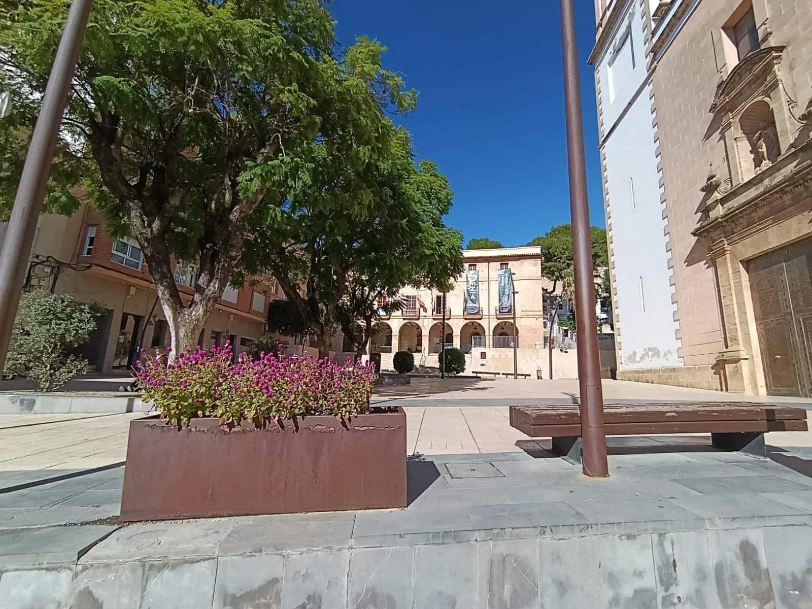 2 bedroom Flat for sale in Denia with garage - € 246,000 (Ref: 10168091)