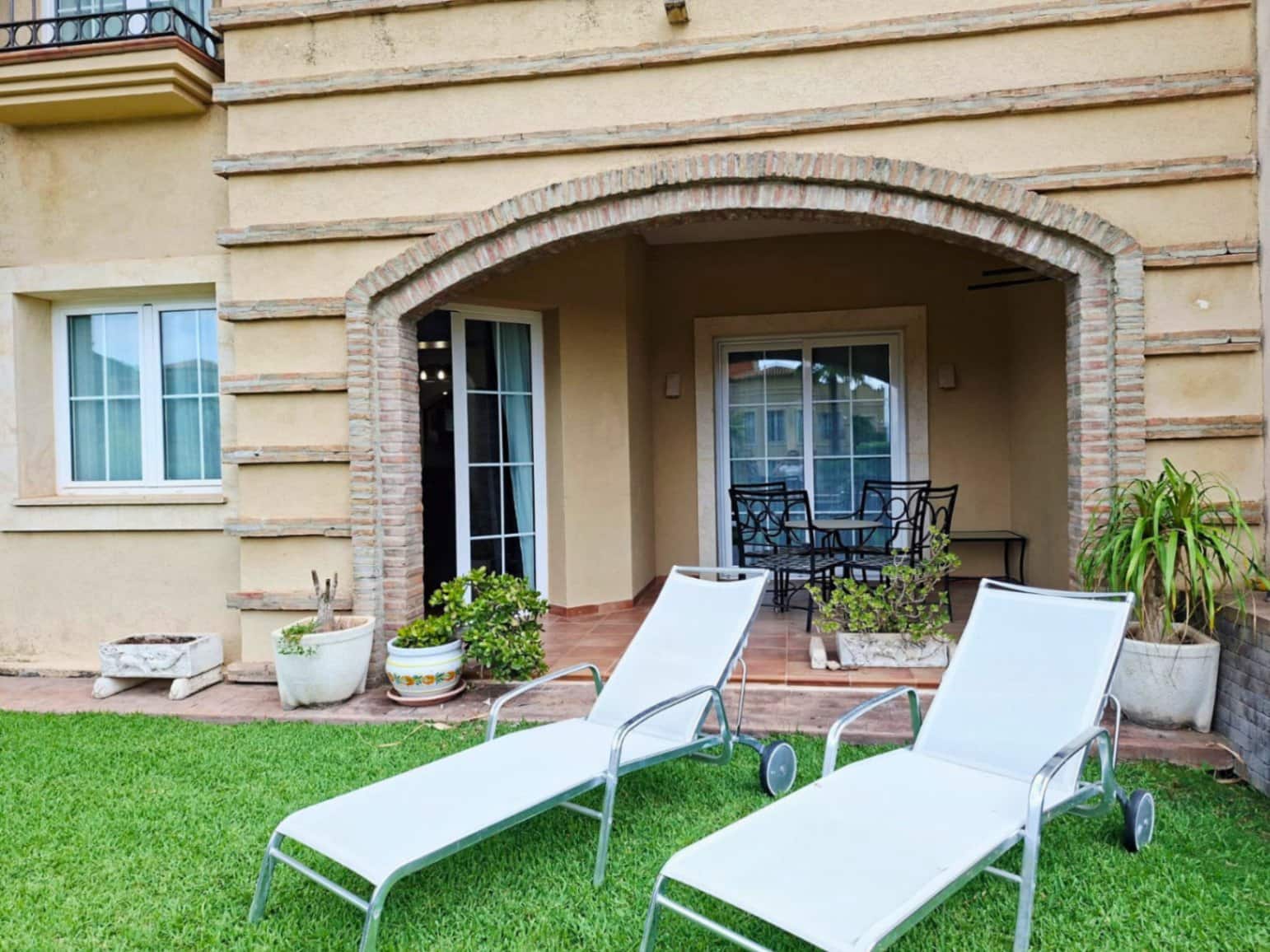 2 soveværelse Lejlighed til salg i Denia med swimmingpool garage - € 395.000 (Ref: 10168780)
