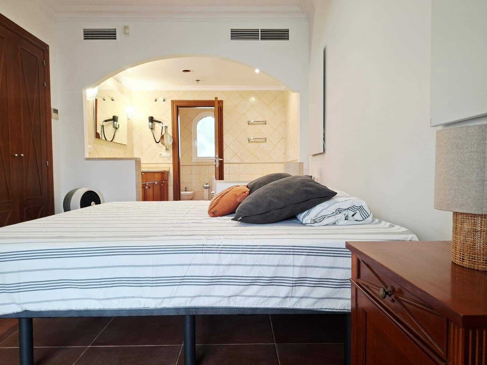 2 soveværelse Lejlighed til salg i Denia med swimmingpool garage - € 395.000 (Ref: 10168780)