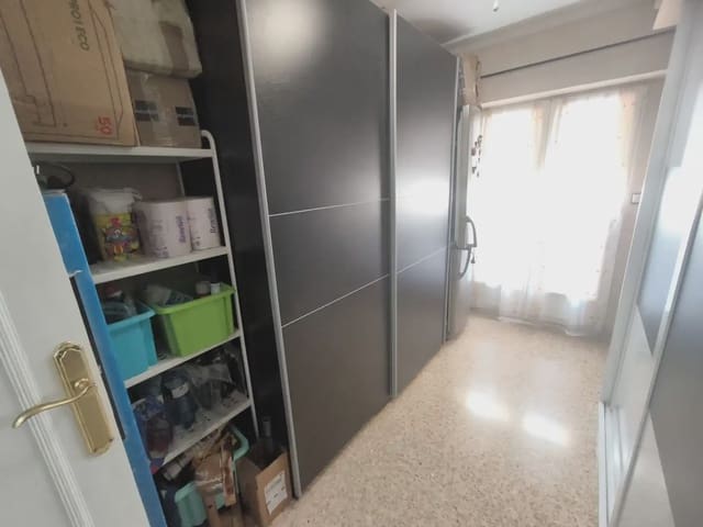 Piso de 4 habitaciones en Alcoy / Alcoi en venta - 140.000 € (Ref: 10086446)
