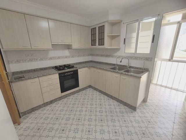 Piso de 3 habitaciones en Alcoy / Alcoi en venta - 185.000 € (Ref: 10086447)