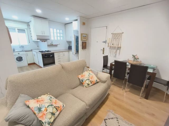 2 soverom Leilighet til leie i Alcoy / Alcoi - € 590 (Ref: 10086450)