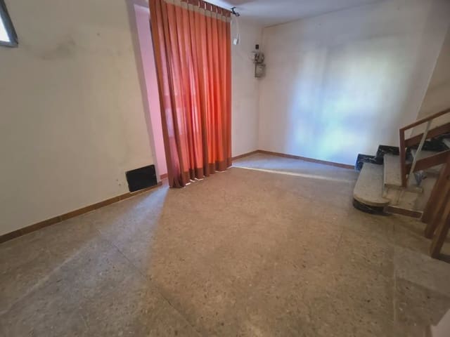 4 soveværelse Rækkehus til salg i Cocentaina - € 80.000 (Ref: 10086451)
