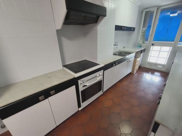 Piso de 4 habitaciones en Alcoy / Alcoi en venta - 200.000 € (Ref: 10086460)