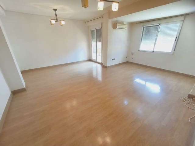3 soverom Leilighet til leie i Alcoy / Alcoi - € 650 (Ref: 10086461)