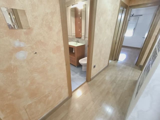 3 soverom Leilighet til leie i Alcoy / Alcoi - € 650 (Ref: 10086461)