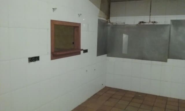 Commercieel te huur in Alcoy / Alcoi - € 500 (Ref: 10086474)