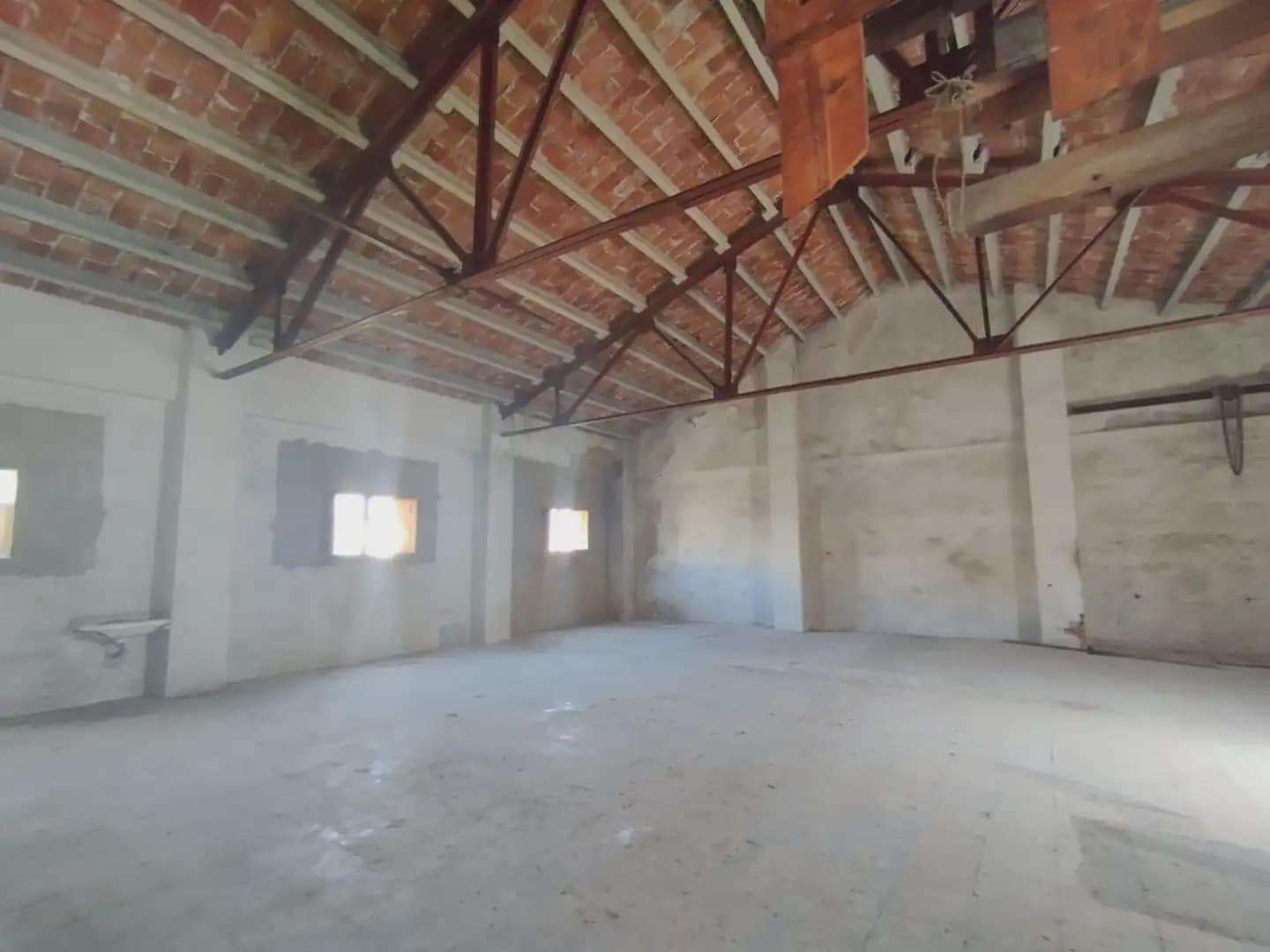 Kaupallinen myytävänä paikassa Alcoy / Alcoi - 99 000 € (Ref: 10086475)