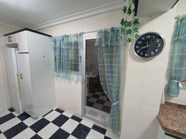 Piso de 3 habitaciones en Alcoy / Alcoi en venta - 165.000 € (Ref: 10086476)