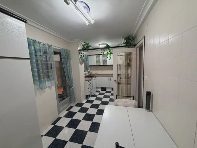 3 bedroom Flat for sale in Alcoy / Alcoi - € 165,000 (Ref: 10086476)
