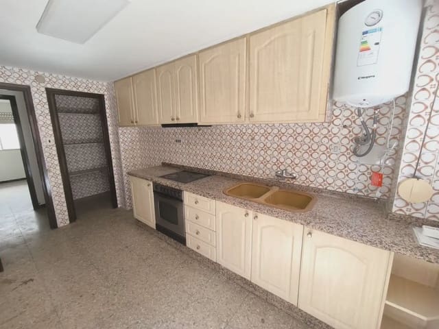 4 quarto Apartamento para venda em Alcoy / Alcoi - 90 000 € (Ref: 10094924)