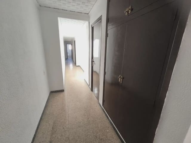 4 quarto Apartamento para venda em Alcoy / Alcoi - 90 000 € (Ref: 10094924)