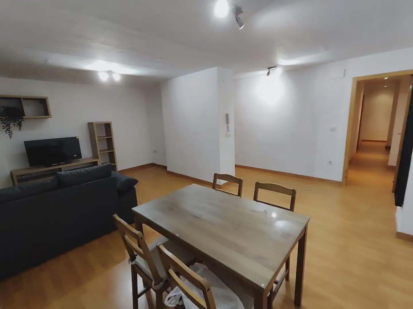 2 bedroom Flat for rent in Alcoy / Alcoi - € 600 (Ref: 10121081)