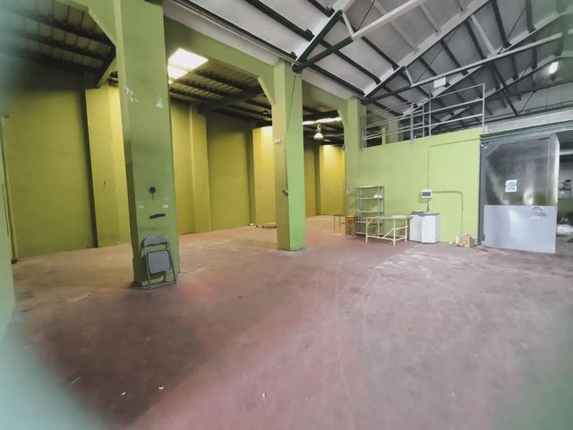 Local Comercial en Alcoy / Alcoi en alquiler - 2.000 € (Ref: 10124711)