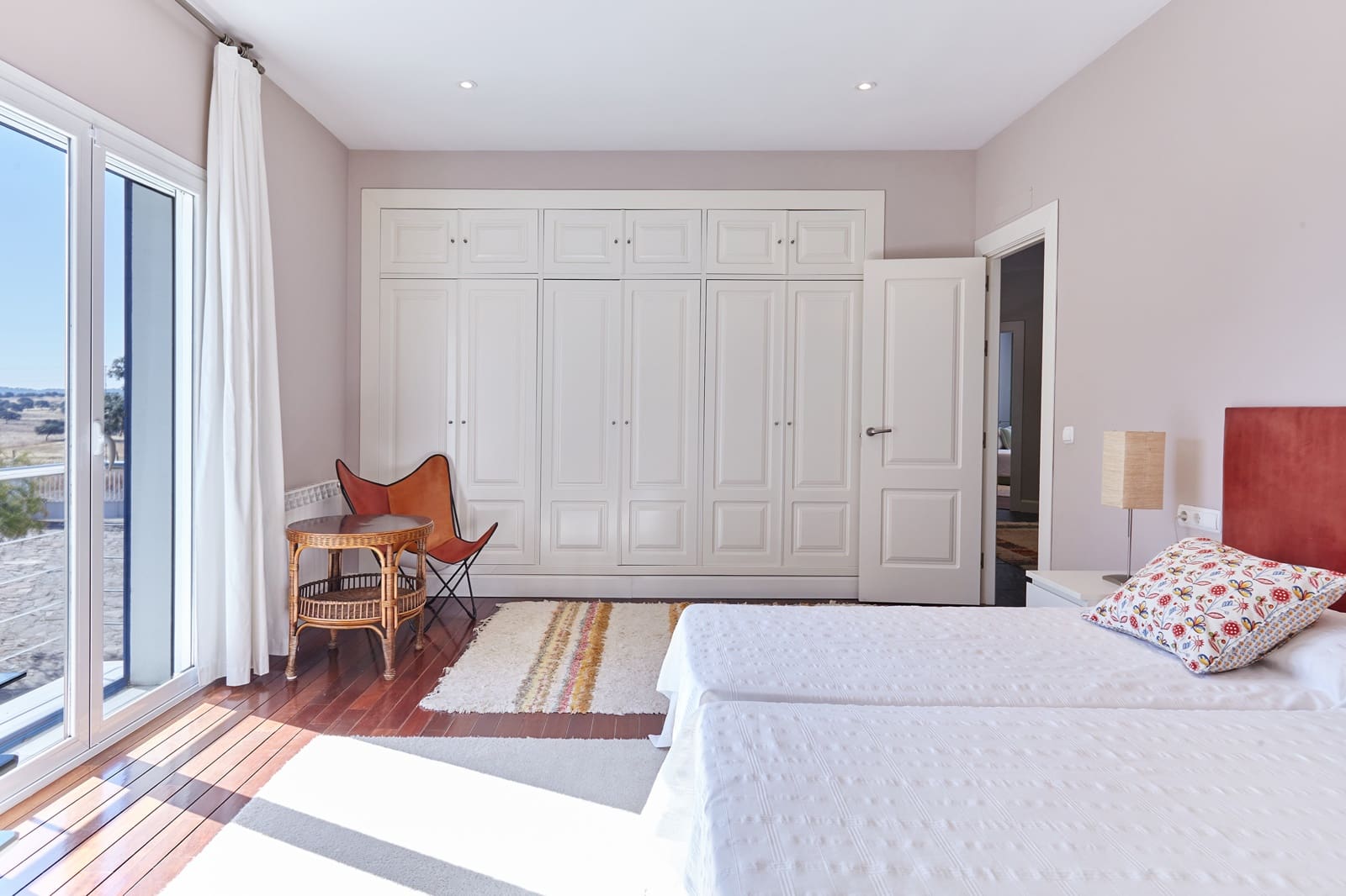 5 bedroom Villa for sale in La Carolina with pool garage - € 1,150,000 (Ref: 10106481)