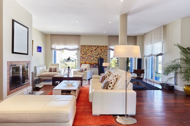 5 Zimmer Villa zu verkaufen in La Carolina mit Pool Garage - 1.150.000 € (Ref: 10106481)