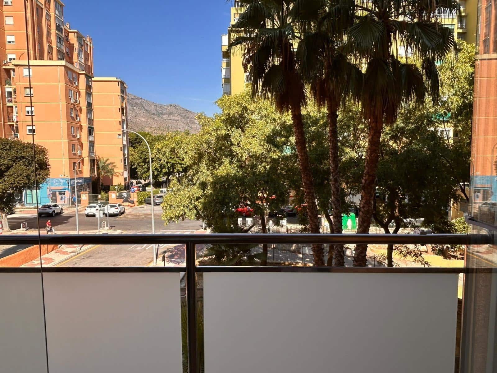 2 bedroom Flat for sale in Torremolinos with garage - € 330,000 (Ref: 10130237)