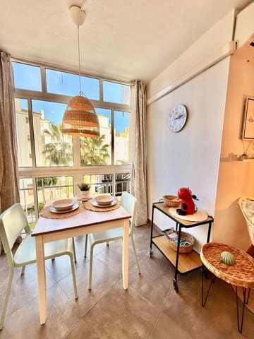 Yksiö myytävänä paikassa Benalmadena Costa, Benalmádena mukana uima-altaan - 209 000 € (Ref: 10130244)