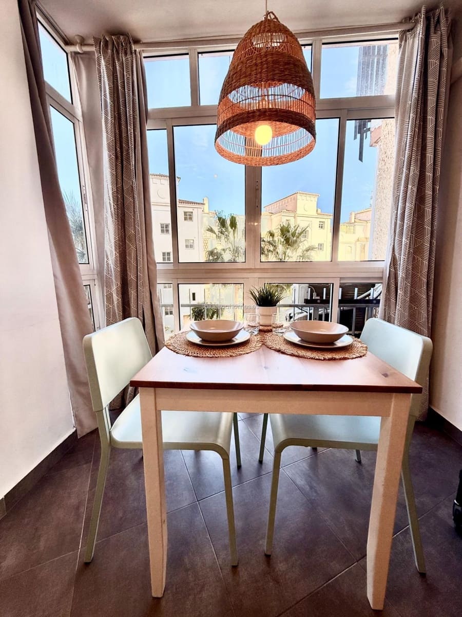 Yksiö myytävänä paikassa Benalmadena Costa mukana uima-altaan - 209 000 € (Ref: 10130244)