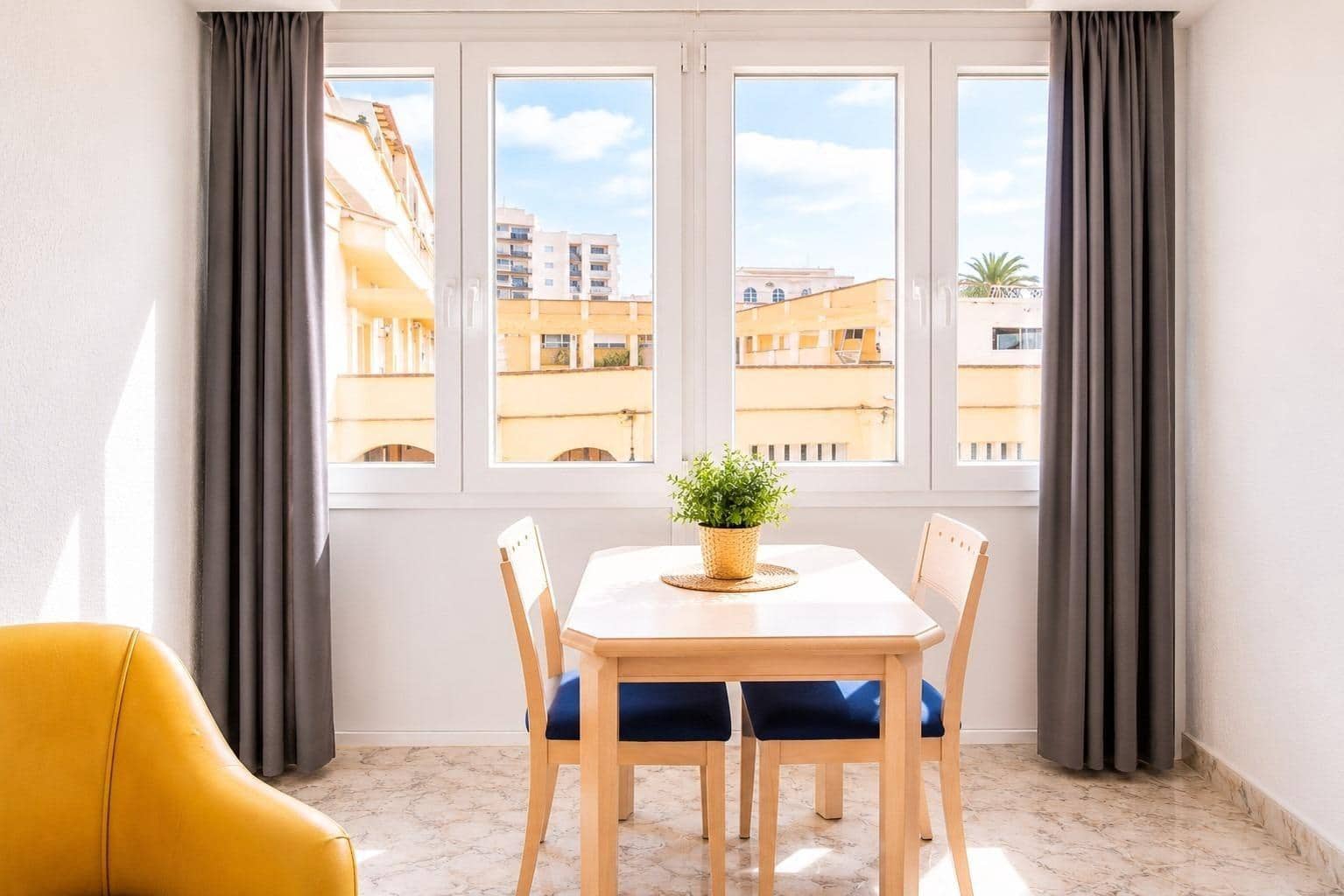 Yksiö myytävänä paikassa Benalmadena Costa mukana uima-altaan - 175 000 € (Ref: 10130245)