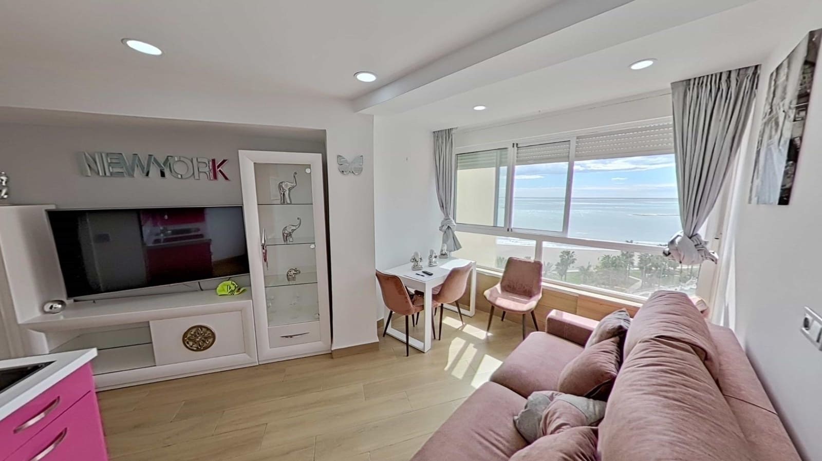 2 makuuhuone Huoneisto myytävänä paikassa Benalmadena Costa mukana 
autotalli - 380 000 € (Ref: 10130248)