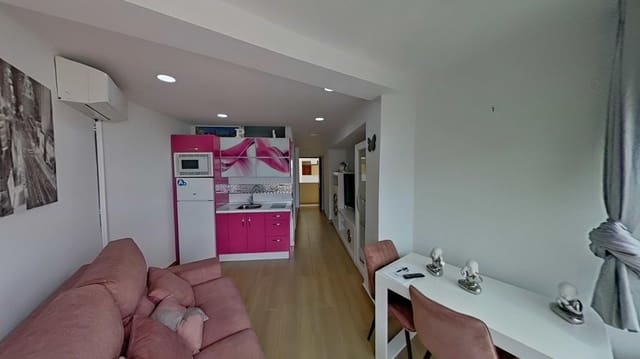 2 soverom Leilighet til salgs i Benalmadena Costa, Benalmádena med garasje - € 380 000 (Ref: 10130248)