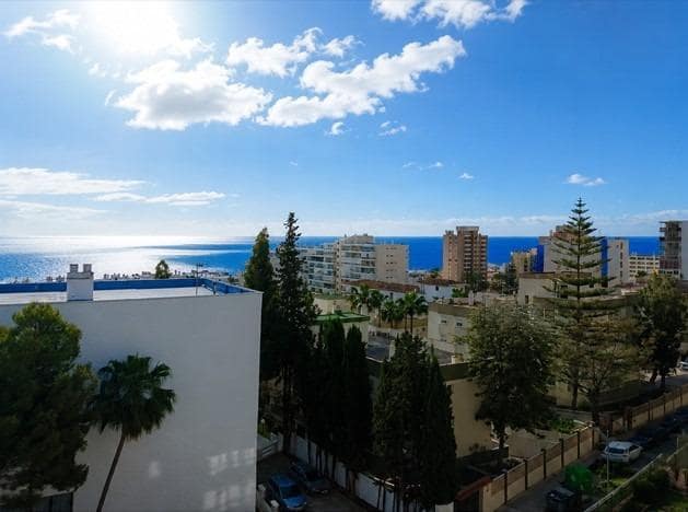 3 soveværelse Lejlighed til salg i Torremolinos med swimmingpool - € 445.000 (Ref: 10130249)