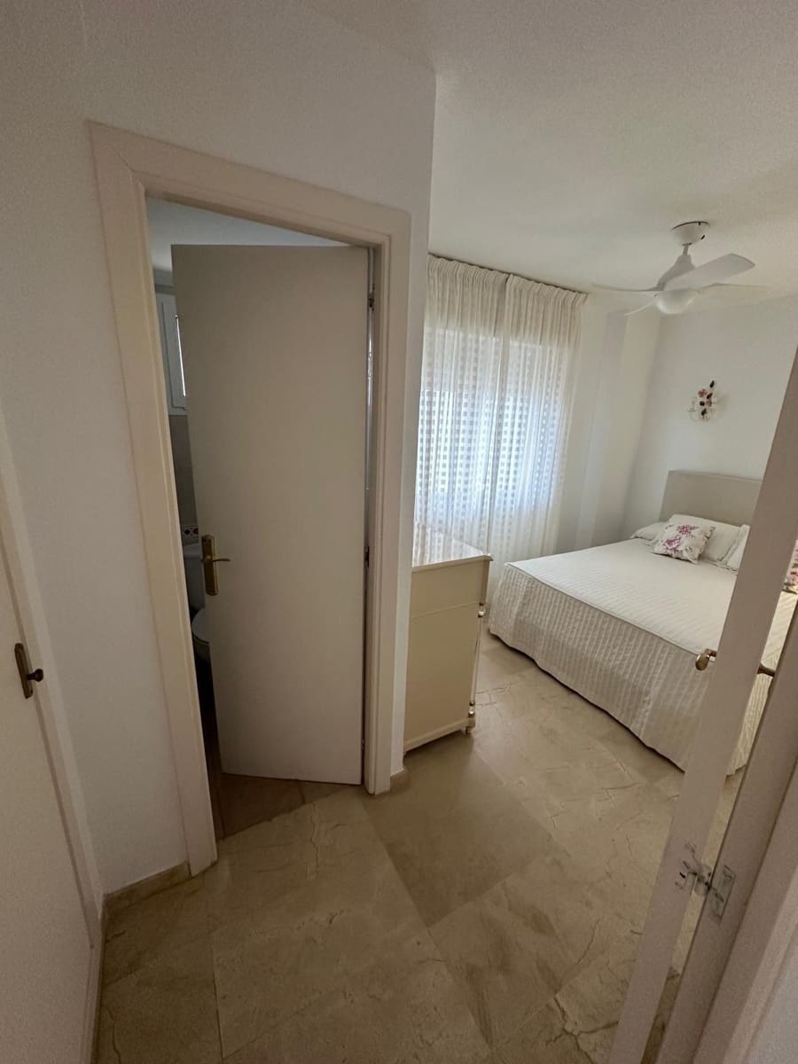 3 bedroom Flat for rent in Fuengirola with pool - € 2,100 (Ref: 10130252)