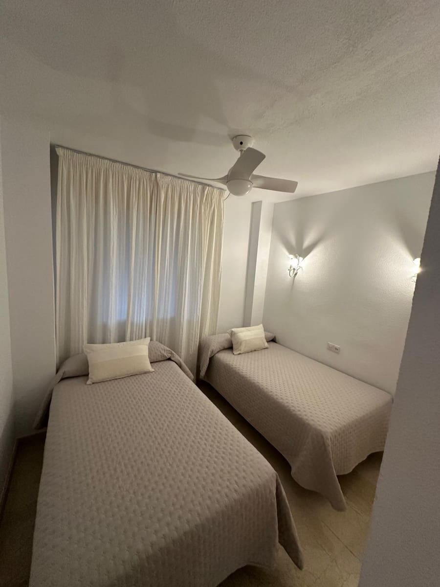 3 bedroom Flat for rent in Fuengirola with pool - € 2,100 (Ref: 10130252)