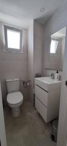 3 slaapkamer Flat te huur in Los Boliches , Fuengirola met zwembad - € 2.100 (Ref: 10130252)