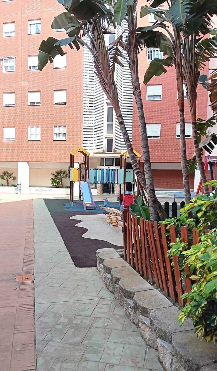 Piso de 3 habitaciones en Málaga ciudad en venta con piscina garaje - 600.000 € (Ref: 10130257)