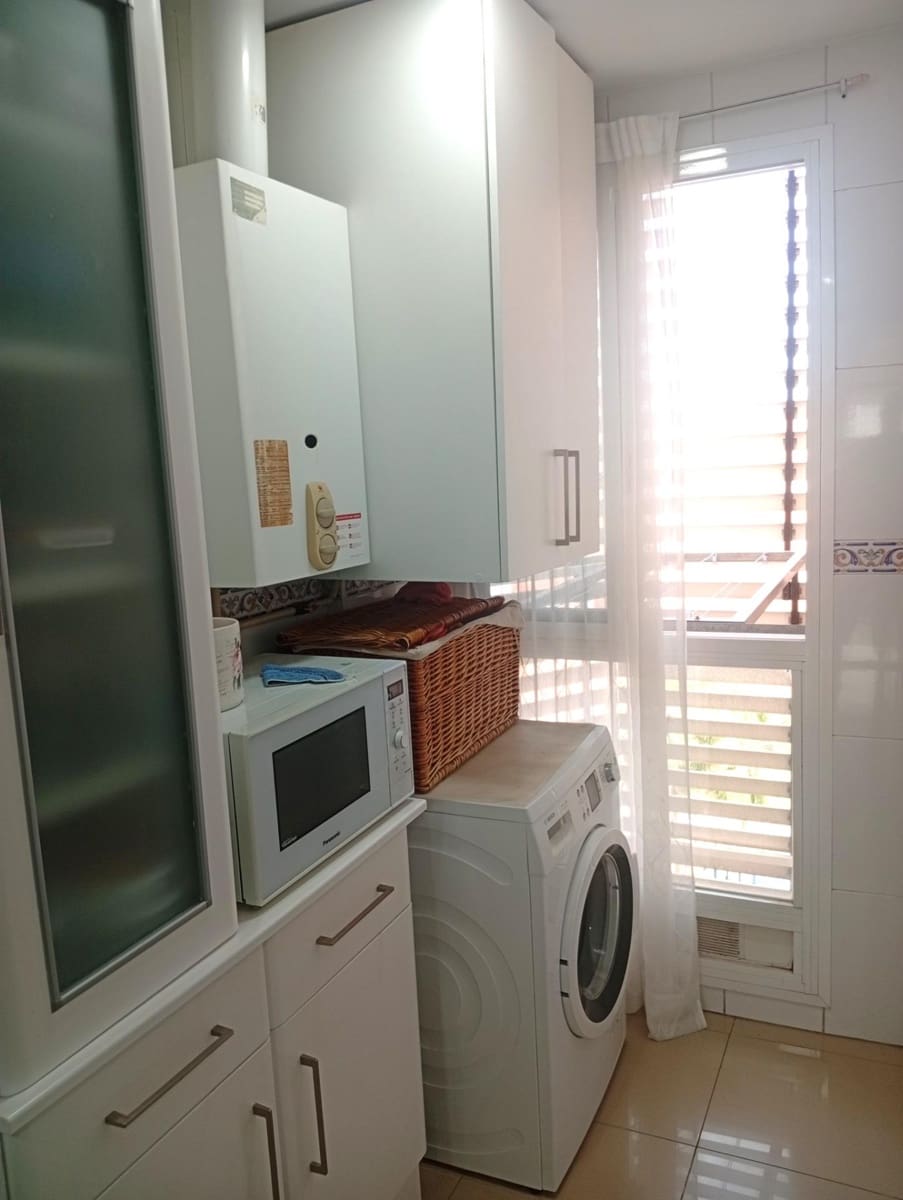 Piso de 3 habitaciones en Málaga ciudad en venta con piscina garaje - 600.000 € (Ref: 10130257)