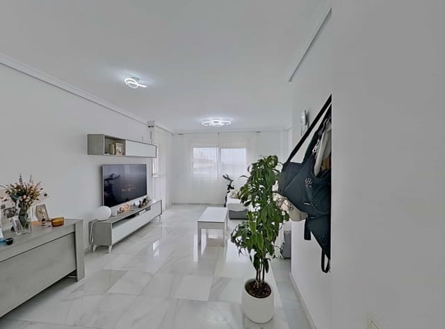 3 soveværelse Lejlighed til salg i Carretera de Cadiz, Málaga by med swimmingpool garage - € 590.000 (Ref: 10130257)