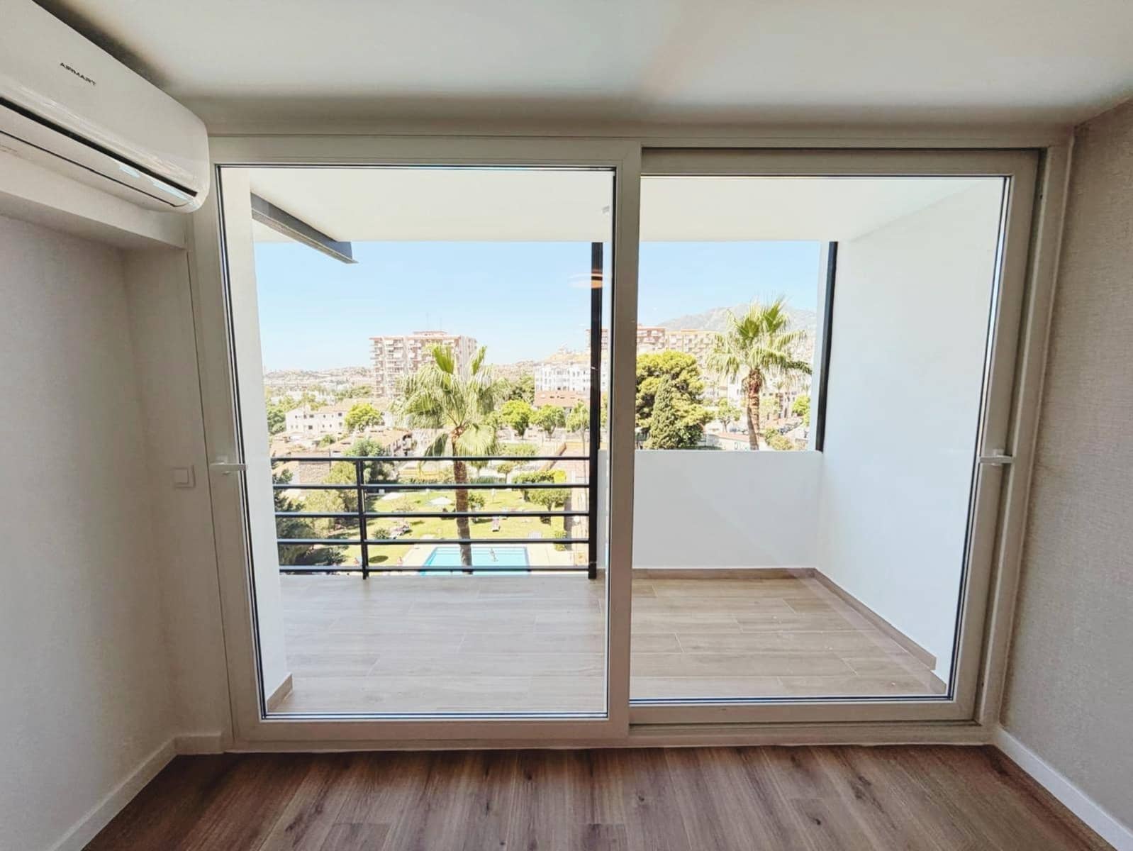 2 quarto Apartamento para venda em Benalmadena com piscina - 318 000 € (Ref: 10130258)