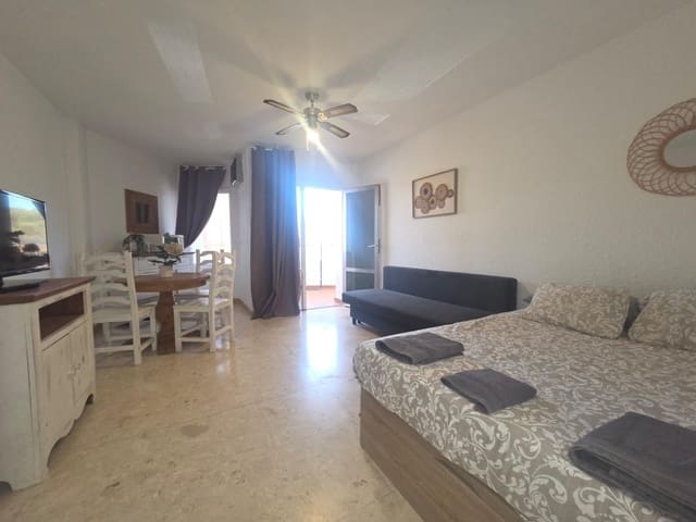 1 makuuhuone Asunto vuokrattavana paikassa Sitio de Calahonda, Mijas mukana uima-altaan - 1 100 € (Ref: 10136288)