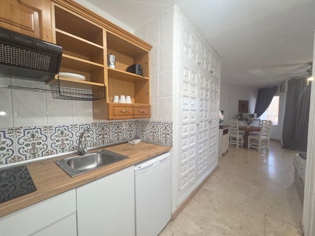 1 makuuhuone Asunto vuokrattavana paikassa Sitio de Calahonda, Mijas mukana uima-altaan - 1 100 € (Ref: 10136288)