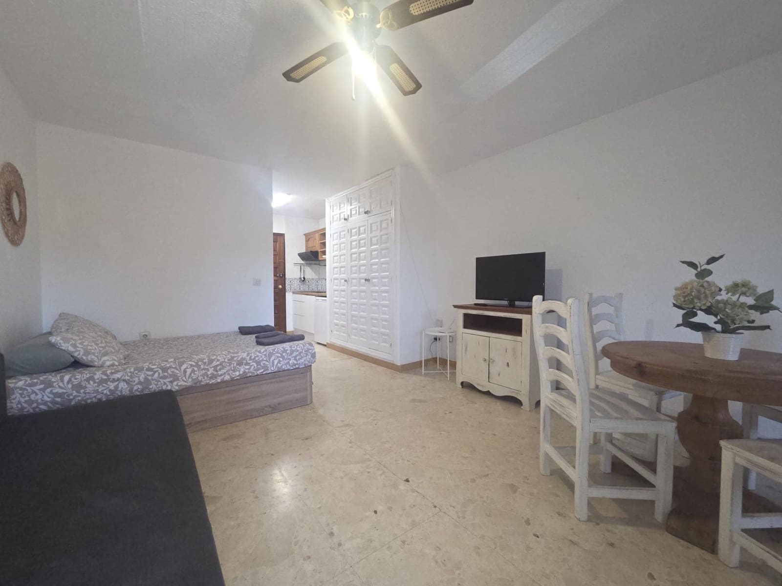 1 makuuhuone Asunto vuokrattavana paikassa Sitio de Calahonda mukana uima-altaan - 1 100 € (Ref: 10136288)