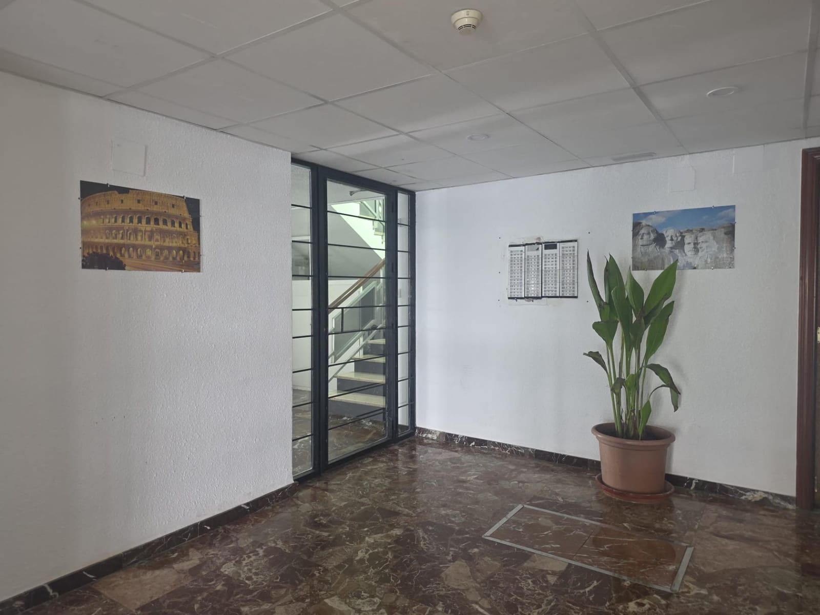 1 makuuhuone Asunto vuokrattavana paikassa Sitio de Calahonda mukana uima-altaan - 1 100 € (Ref: 10136288)