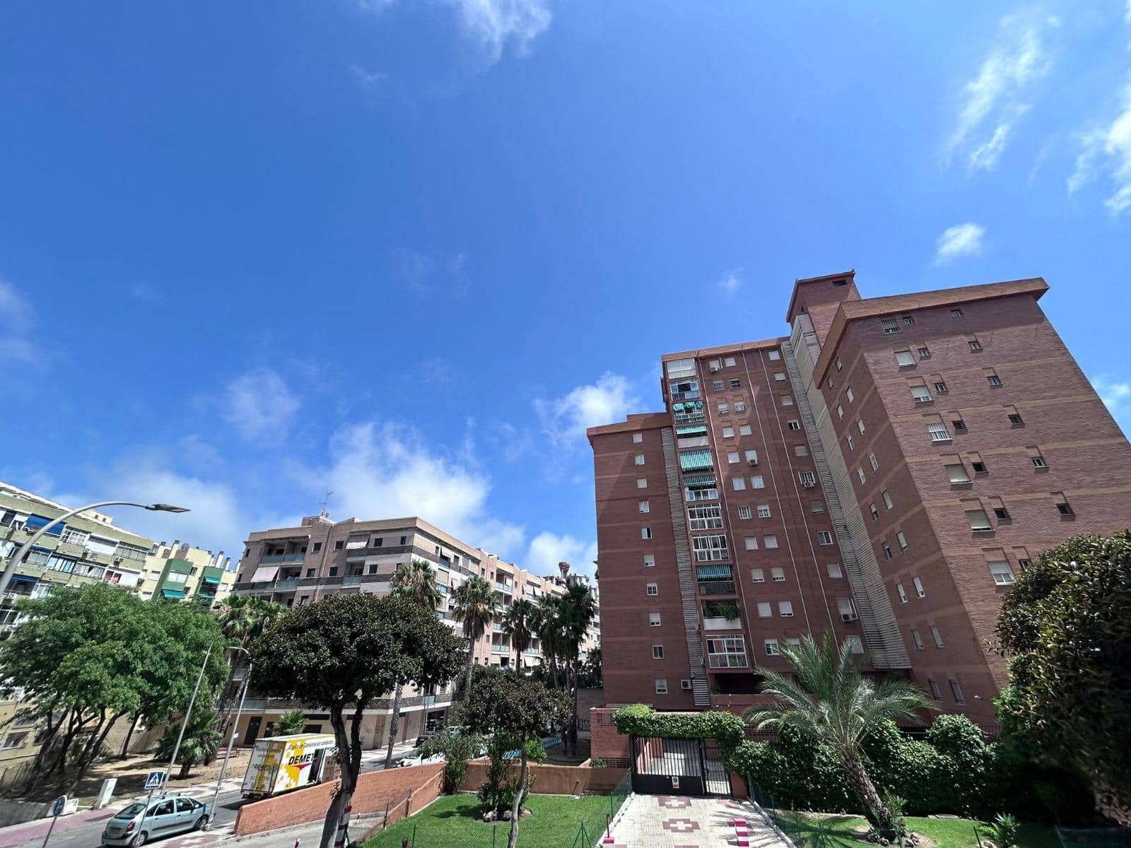 Piso de 3 habitaciones en Torremolinos en venta con garaje - 280.000 € (Ref: 10165217)