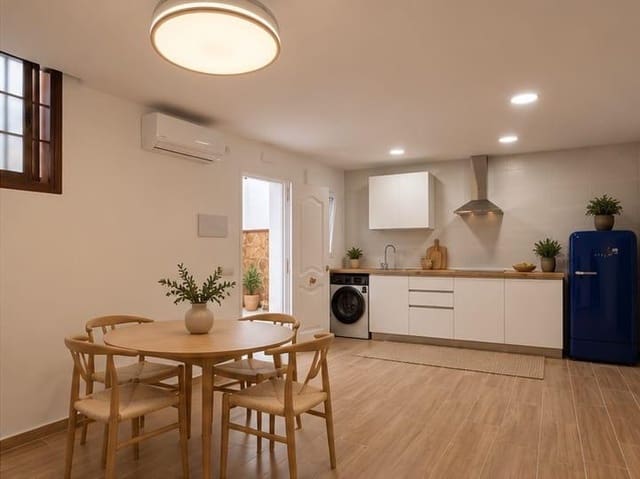 2 soveværelse Lejlighed til leje i Málaga by med garage - € 1.200 (Ref: 10168701)