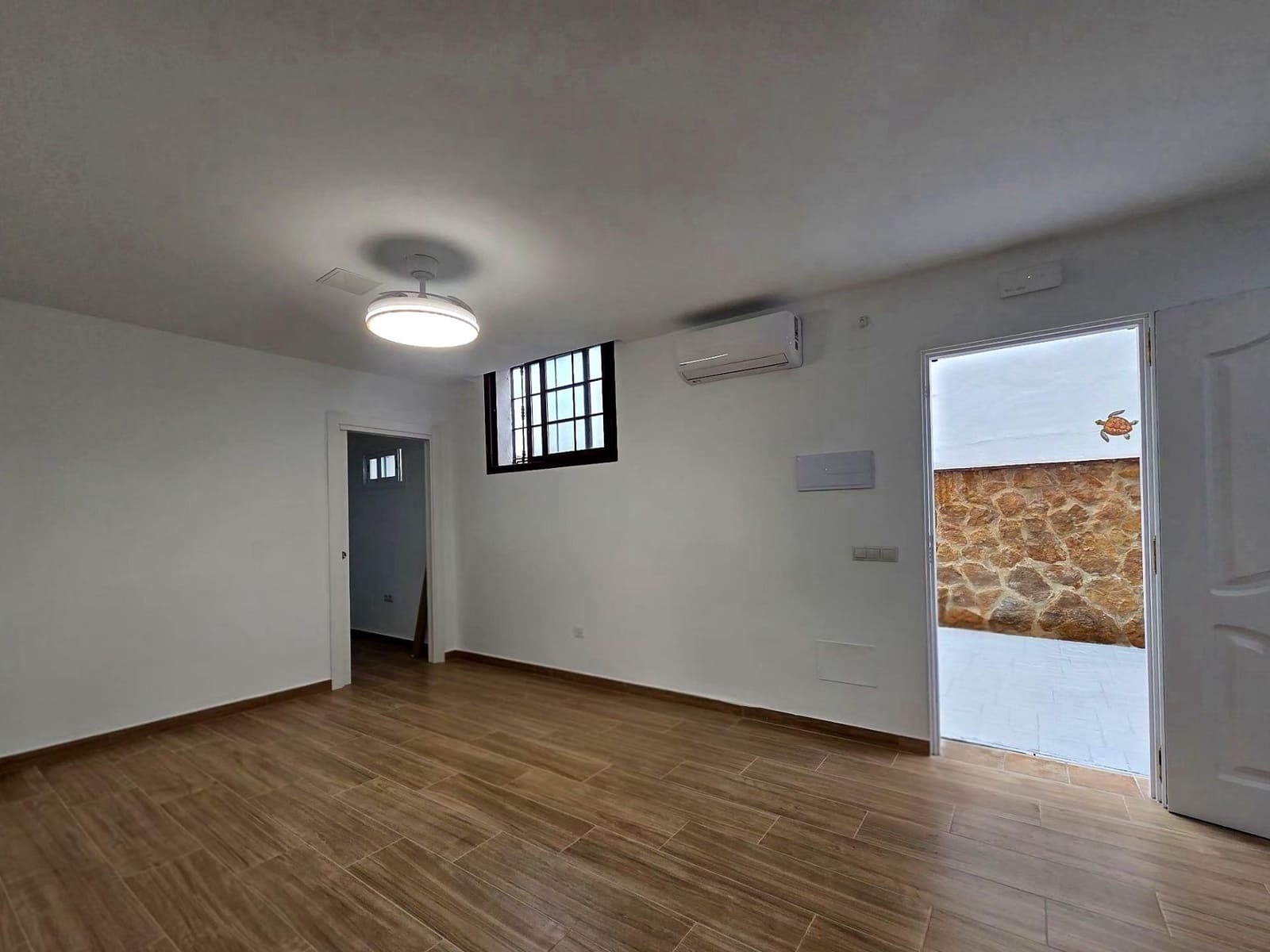 2 soveværelse Lejlighed til leje i Malaga by med garage - € 1.200 (Ref: 10168701)